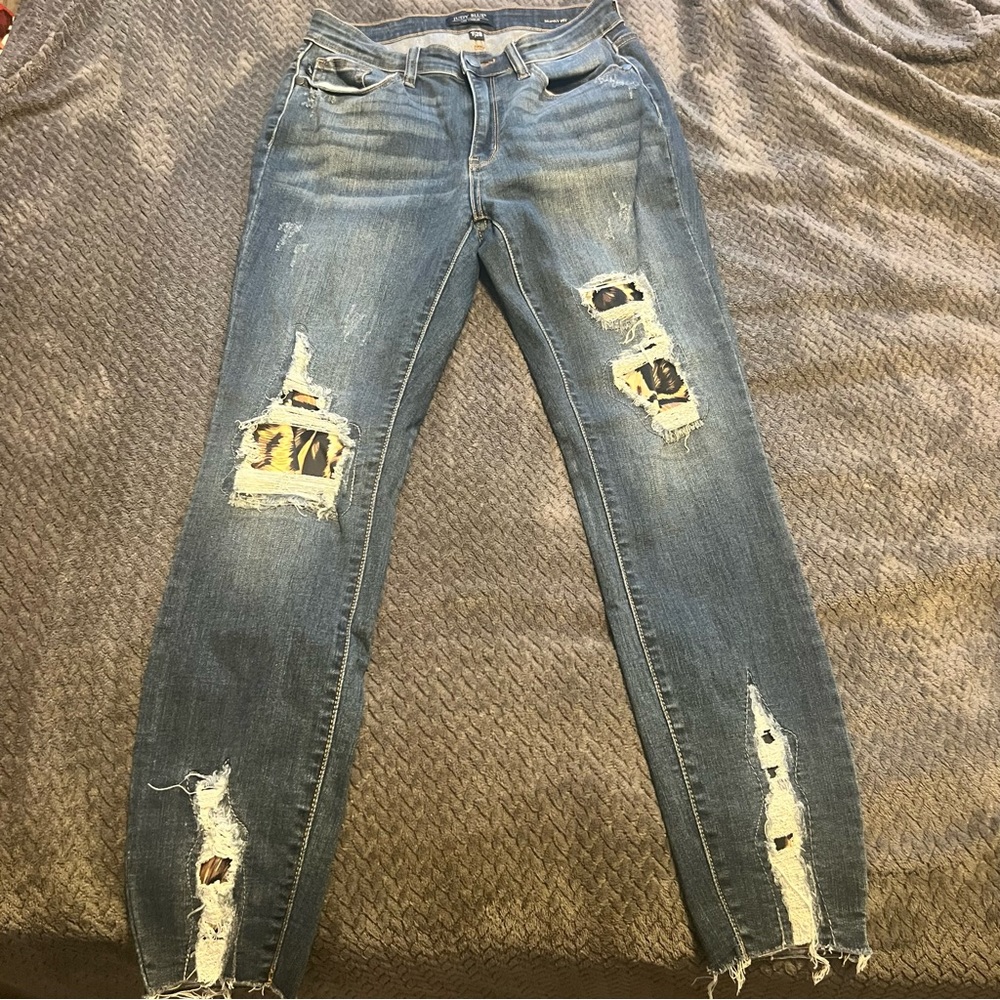Judy Blue Skinny Jeans with Leopard Print underlay